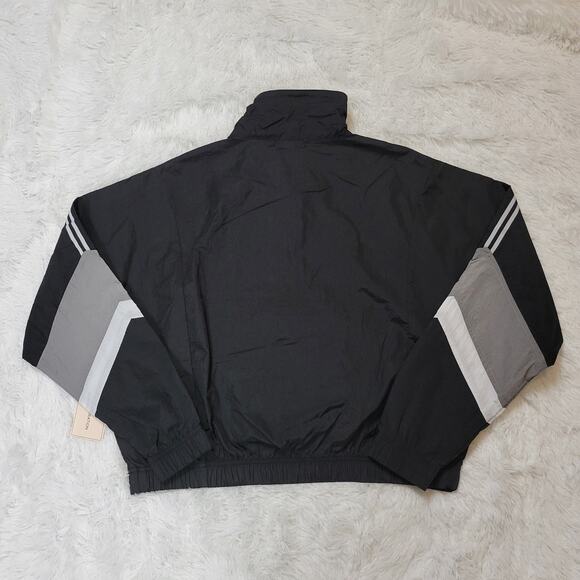 Windbreaker Jacket Large - Picture 2 of 12